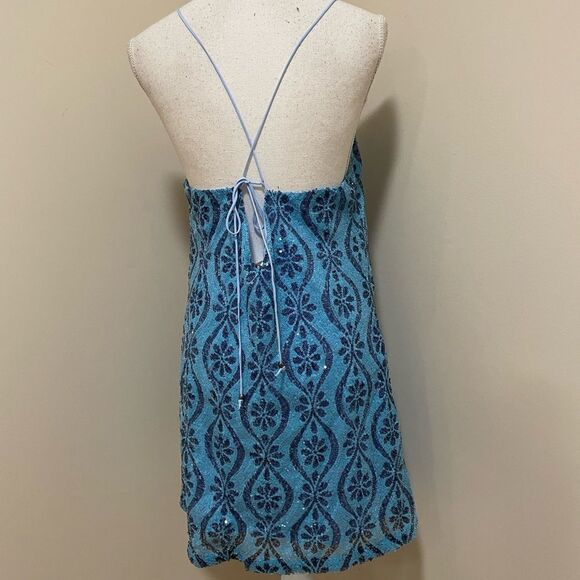New Free People retro Babe Sparkle Mini Dress in Adonis
Combo size L - Picture 8 of 10